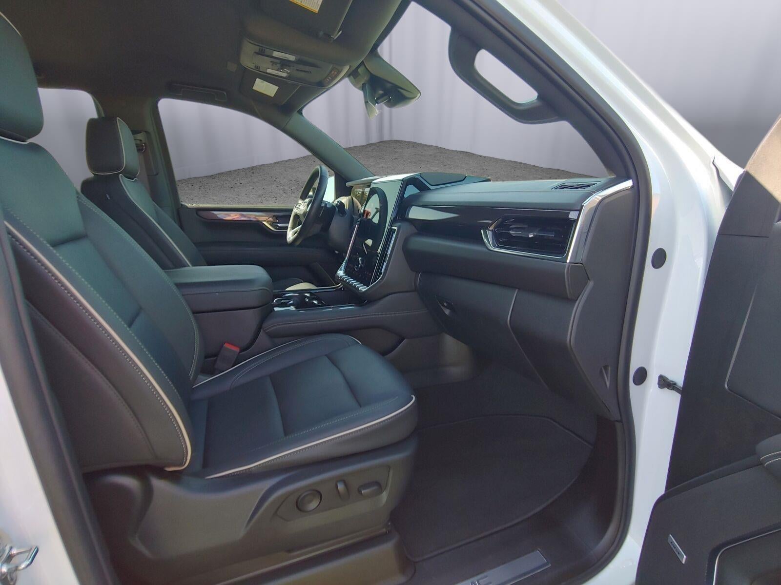2025 GMC Yukon Elevation