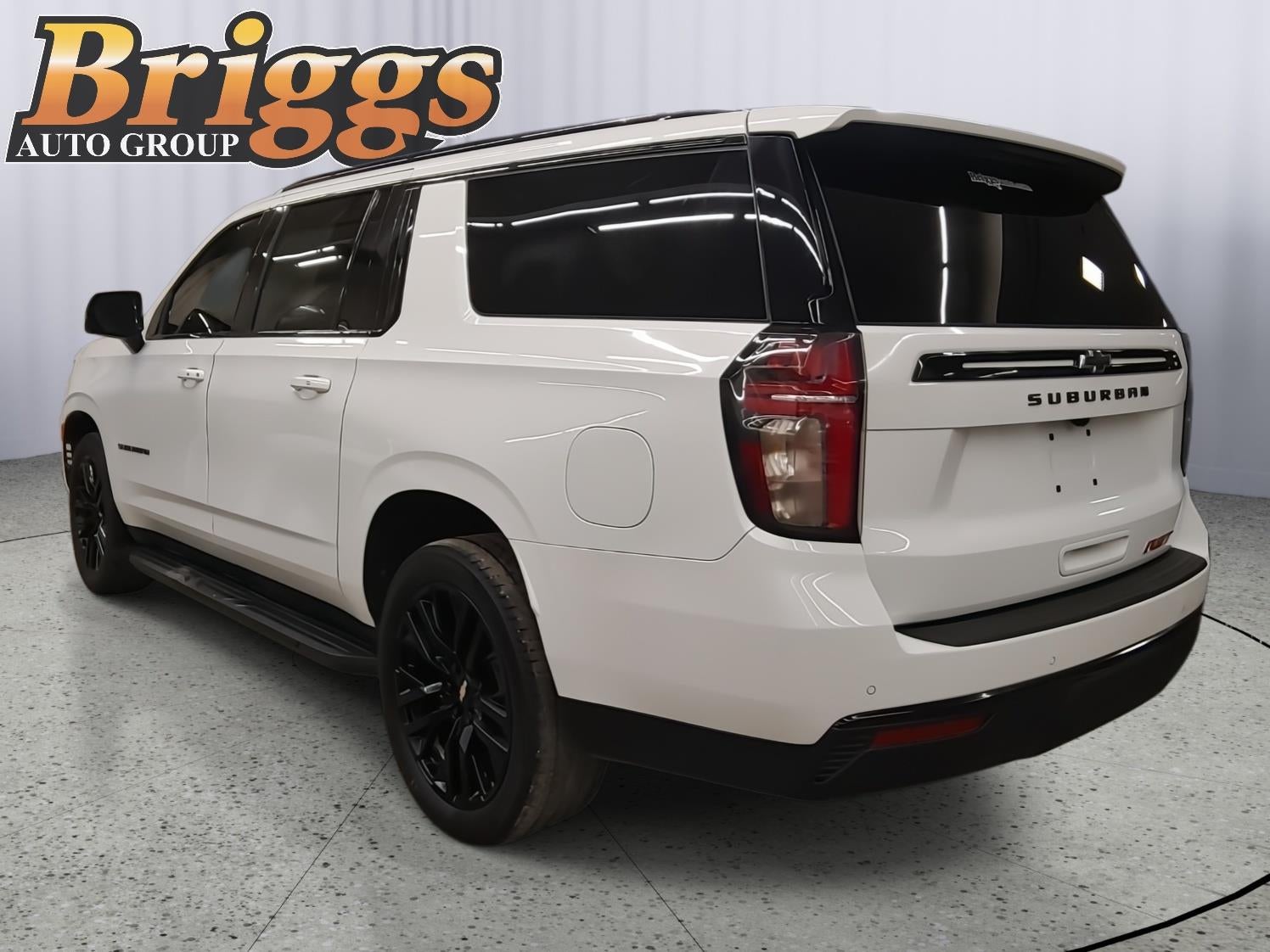 2023 Chevrolet Suburban RST