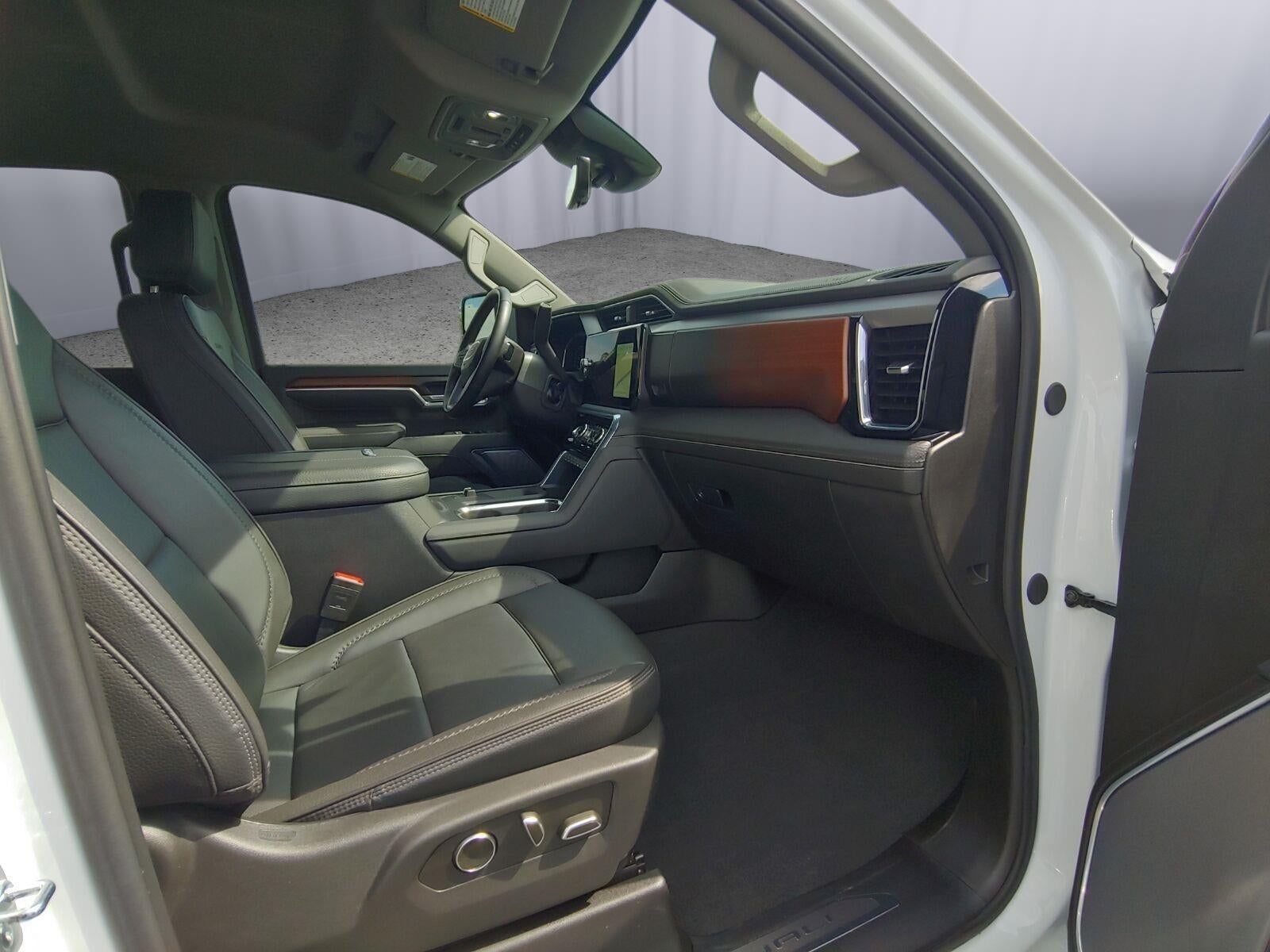 2025 GMC Sierra 3500 HD Denali
