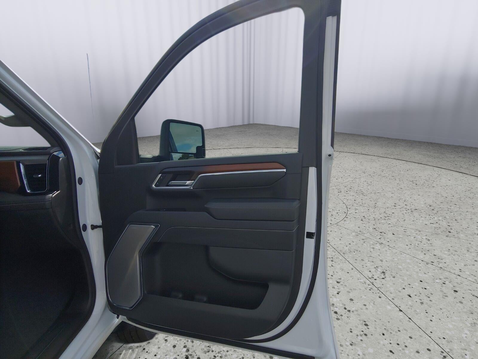 2025 GMC Sierra 3500 HD Denali