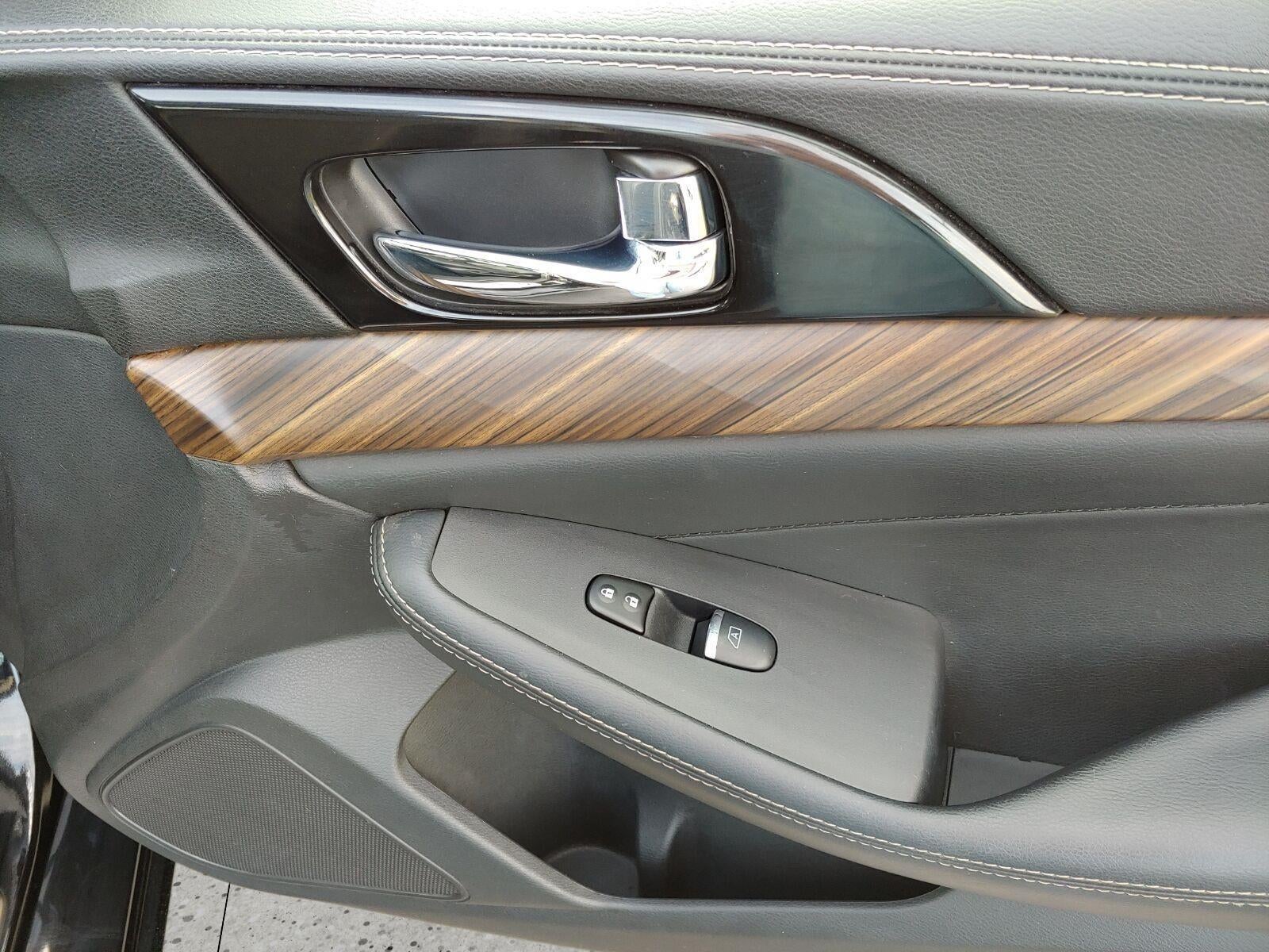 2017 Nissan Maxima Platinum