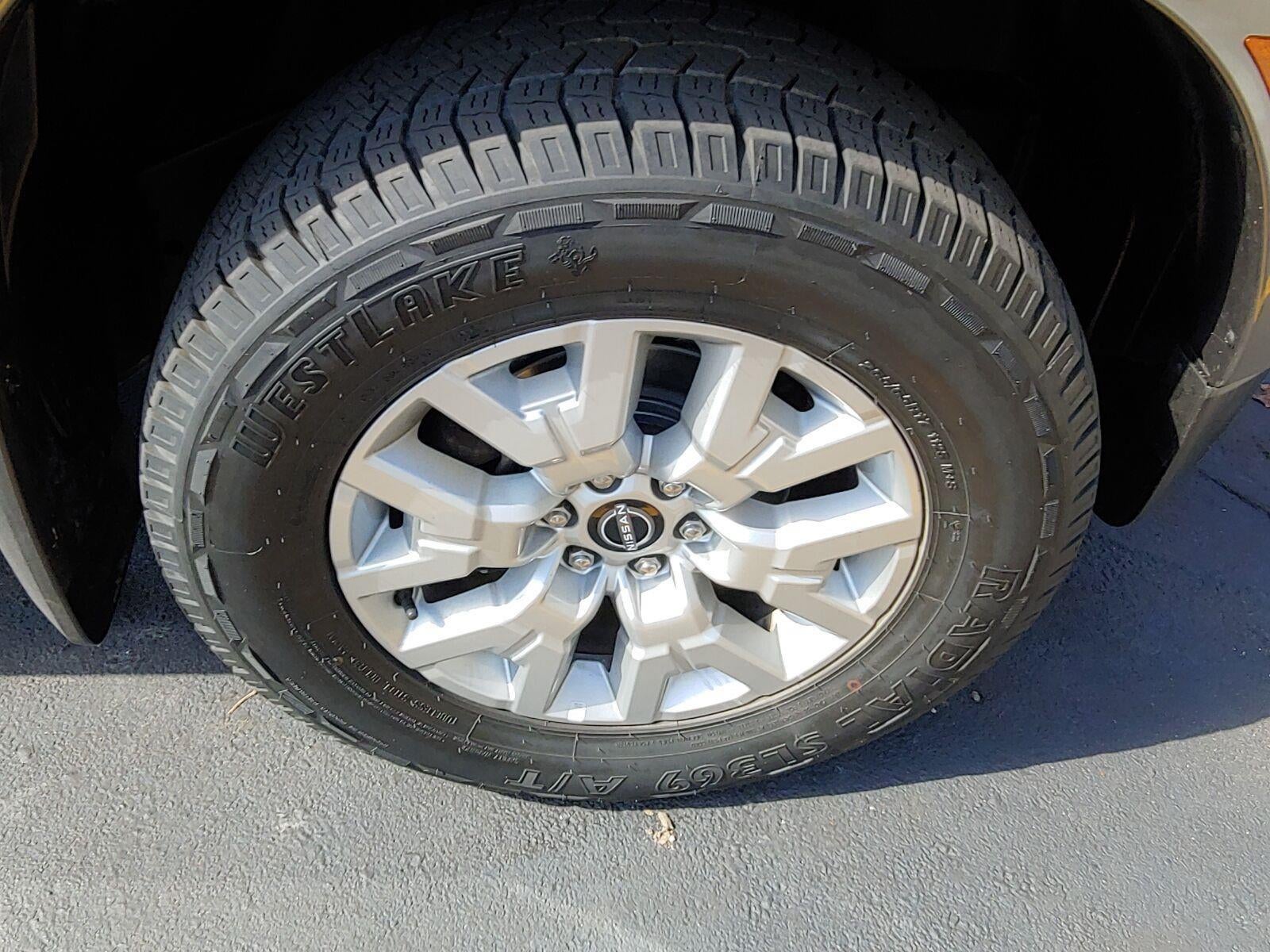 2022 Nissan Frontier SV