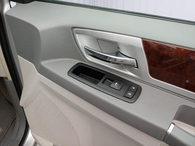 2010 Chrysler Town & Country Touring