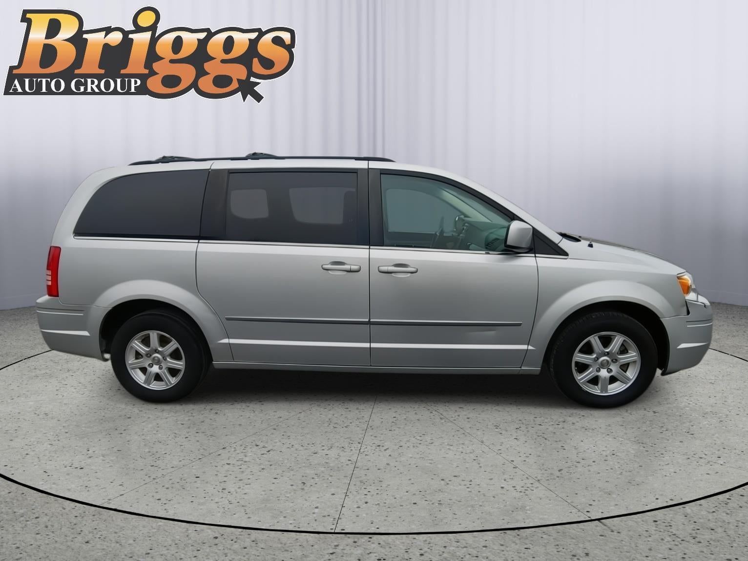 2010 Chrysler Town & Country Touring