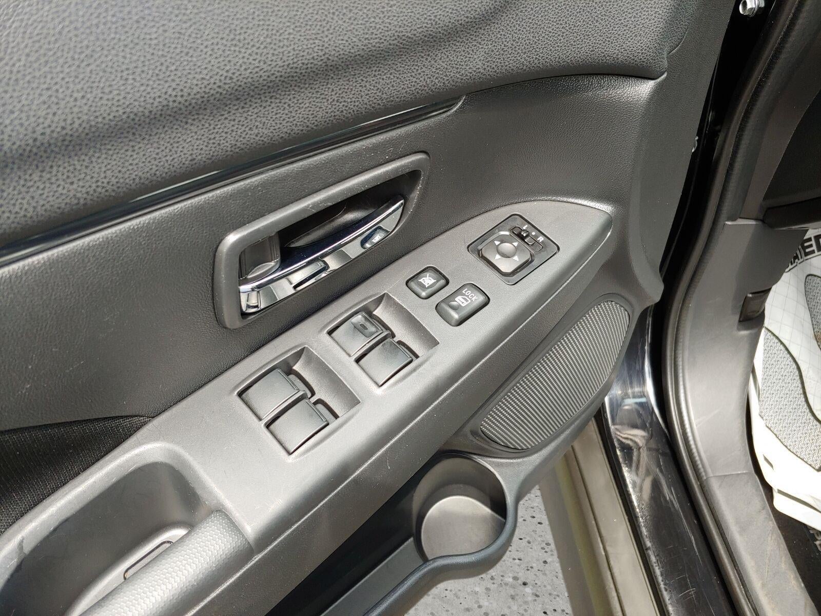 2025 Mitsubishi Outlander Sport S