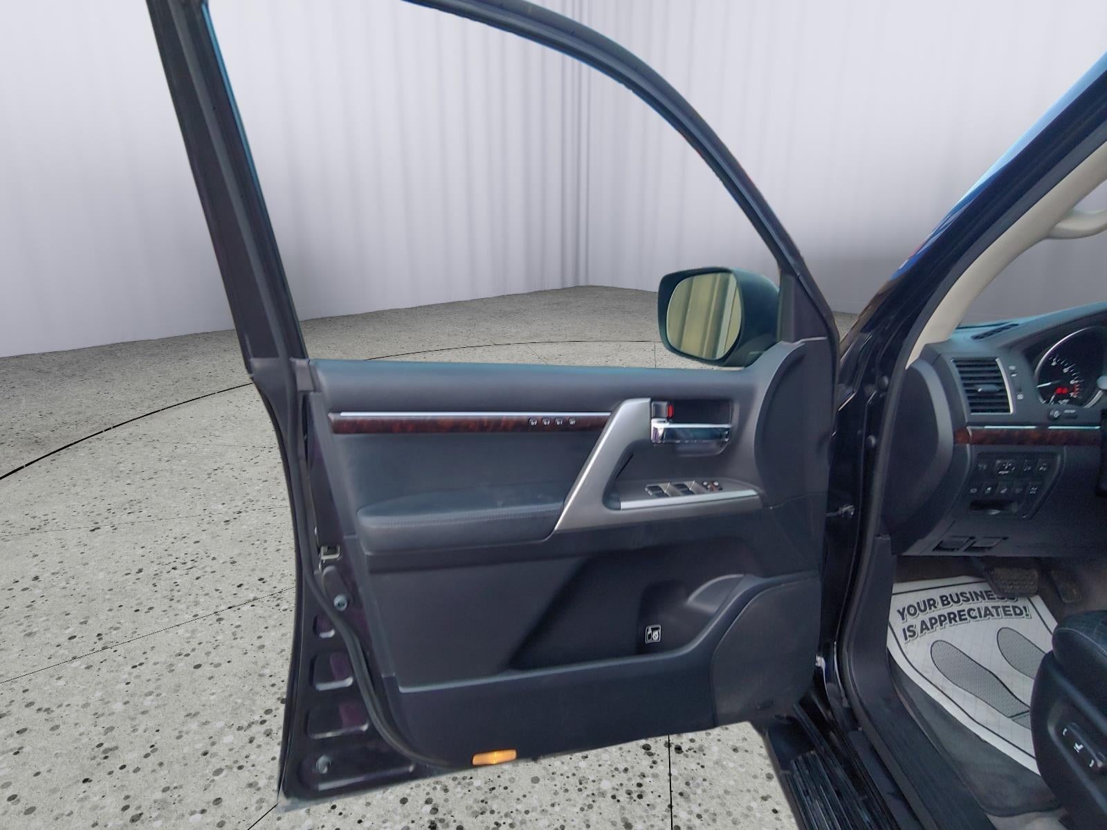 2013 Toyota Land Cruiser Base