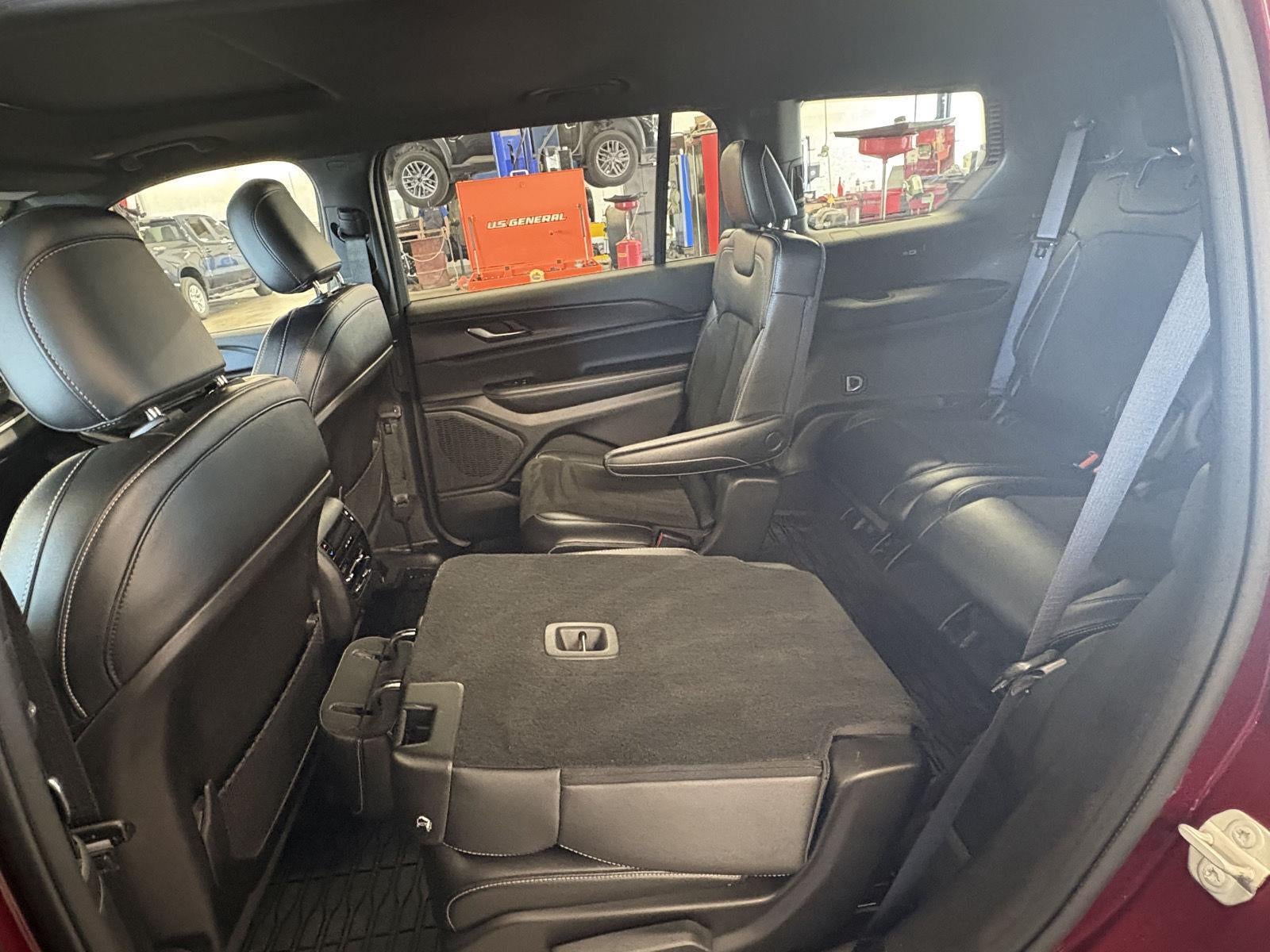 2023 Jeep Grand Cherokee L Altitude 4x4