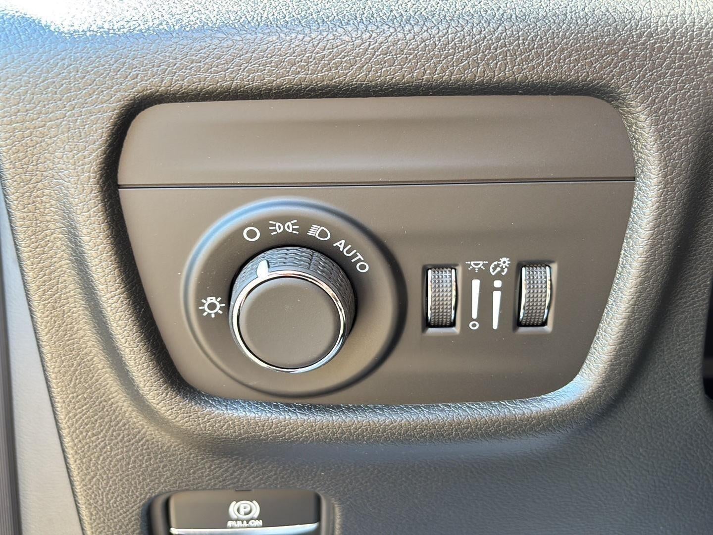 2026 Jeep Grand Cherokee GRAND CHEROKEE L LAREDO 4X4