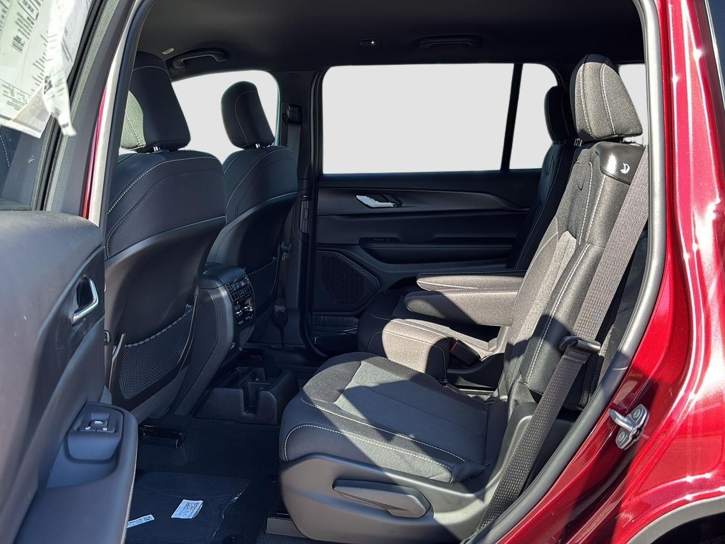 2026 Jeep Grand Cherokee GRAND CHEROKEE L LAREDO 4X4