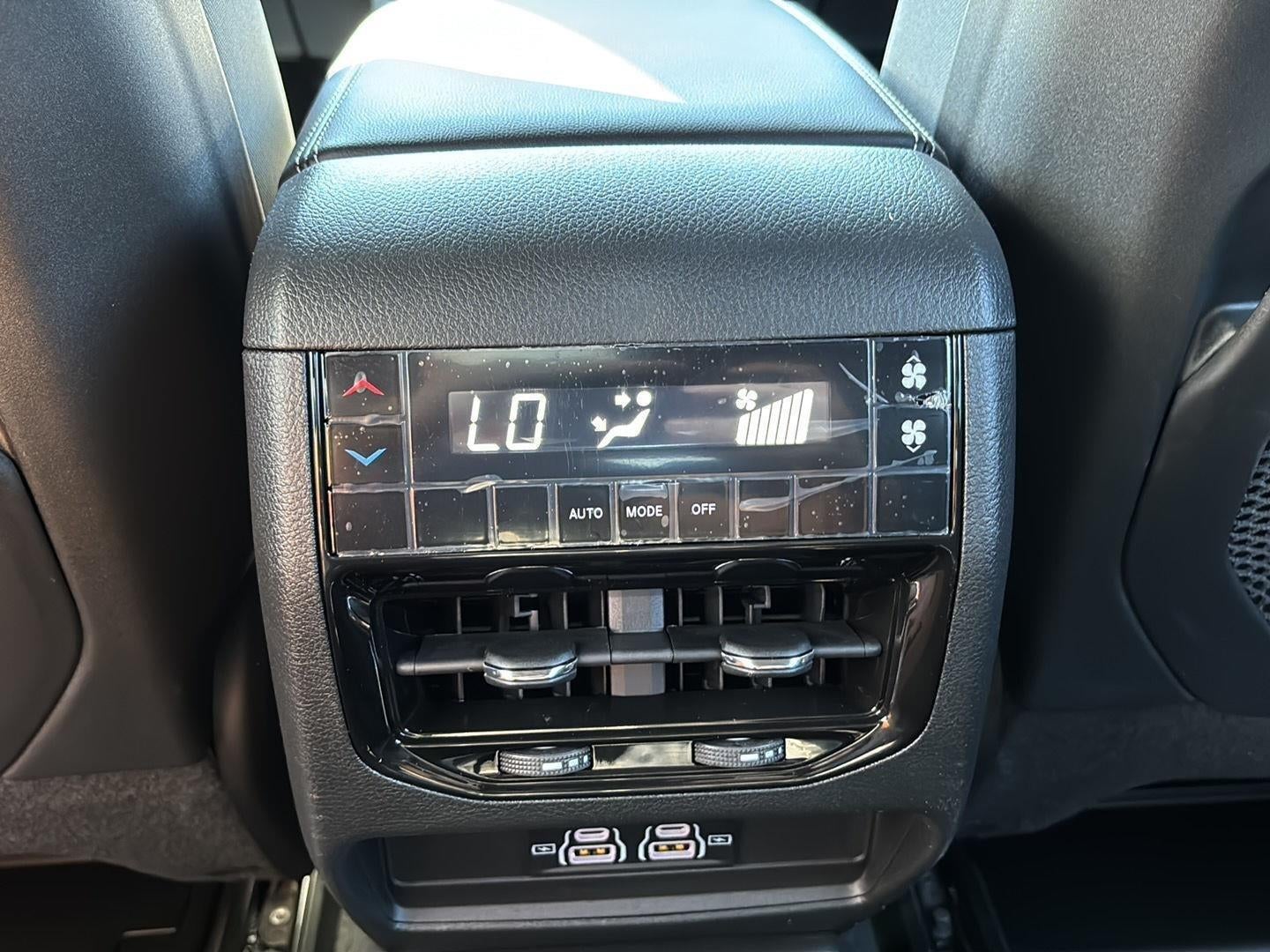 2026 Jeep Grand Cherokee GRAND CHEROKEE L LAREDO 4X4