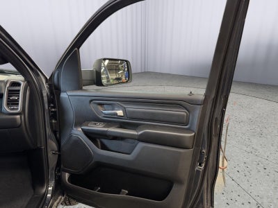 2026 RAM 1500 Tradesman Crew Cab 4x4 5'7' Box