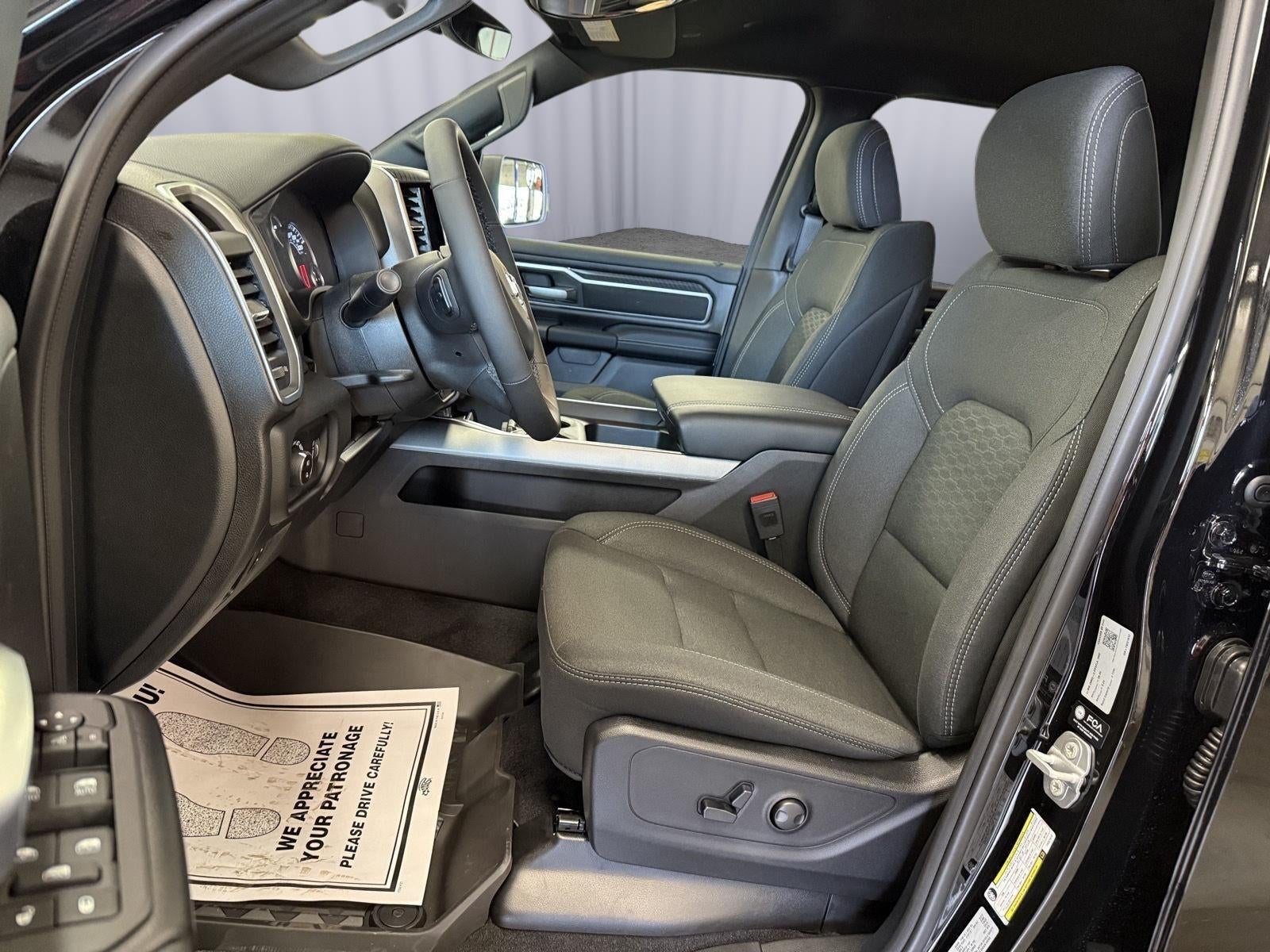 2026 RAM 1500 Big Horn Crew Cab 4x4 5'7' Box