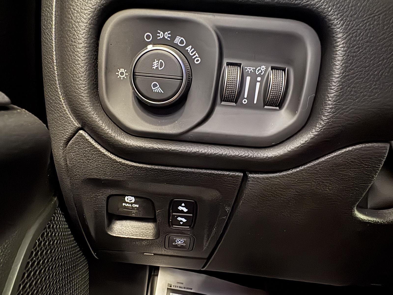 2026 RAM 1500 Big Horn Crew Cab 4x4 5'7' Box