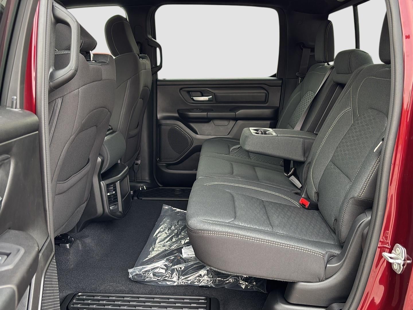 2026 RAM 1500 RAM 1500 TRADESMAN CREW CAB 4X4 5'7' BOX