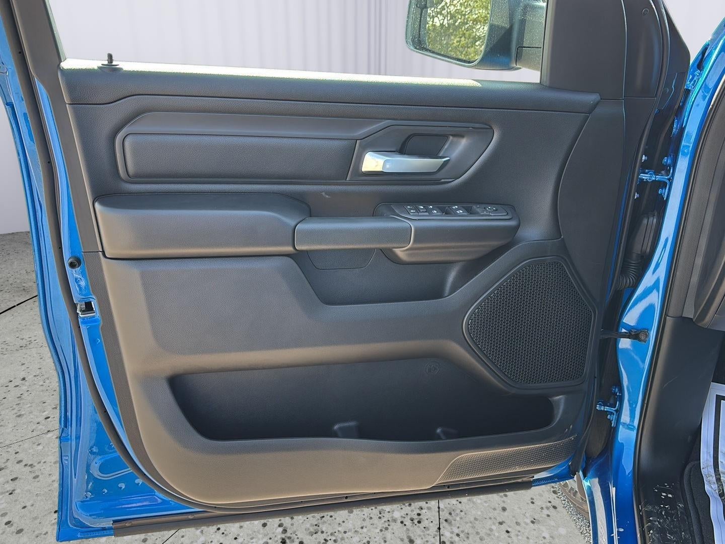 2026 RAM 1500 RAM 1500 TRADESMAN CREW CAB 4X4 5'7' BOX