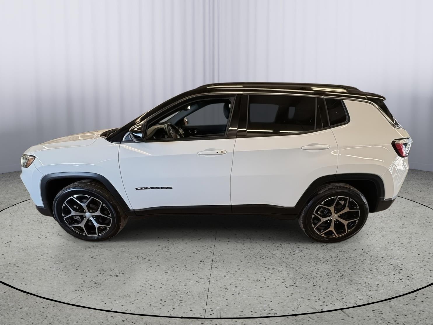 Used 2024 Jeep Compass Limited with VIN 3C4NJDCN7RT134473 for sale in Kansas City