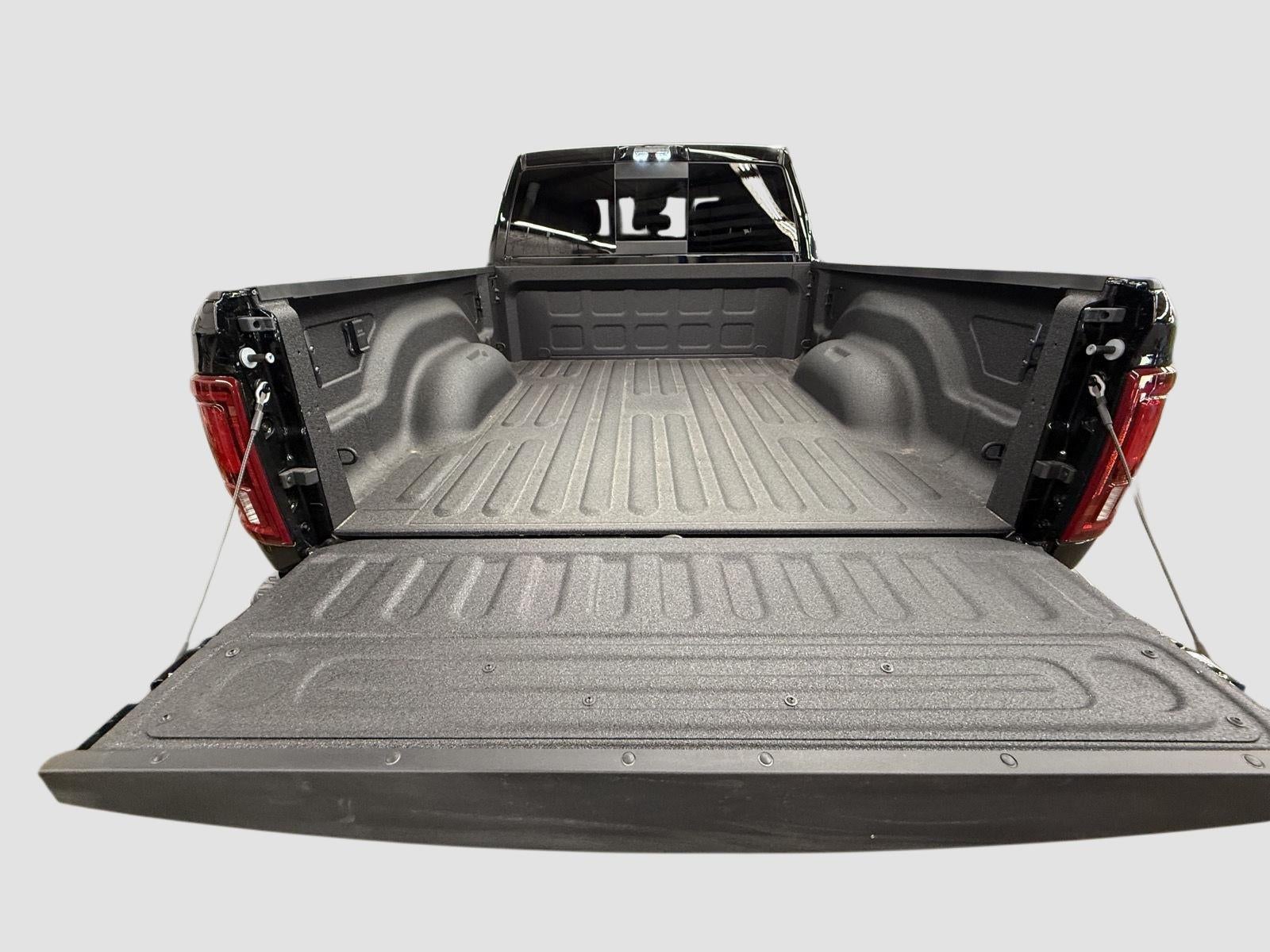 2026 RAM 2500 Tradesman Crew Cab 4x4 6'4' Box