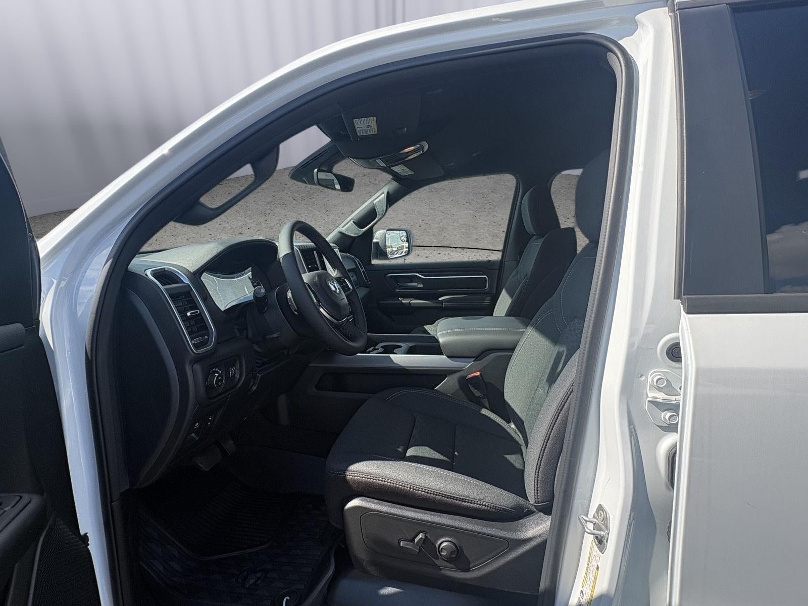 2026 RAM 1500 Big Horn Crew Cab 4x4 5'7' Box