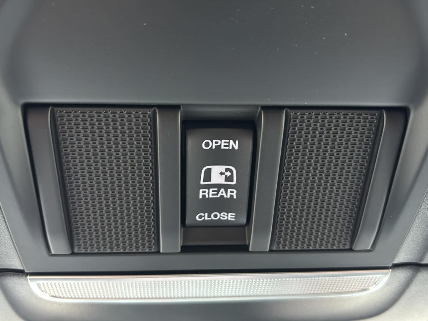 2026 RAM 2500 RAM 2500 TRADESMAN CREW CAB 4X4 6'4' BOX