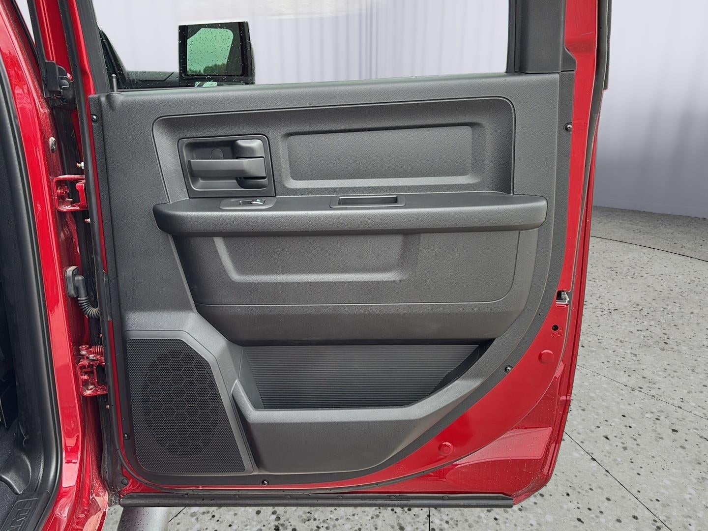 2026 RAM 2500 RAM 2500 TRADESMAN CREW CAB 4X4 6'4' BOX