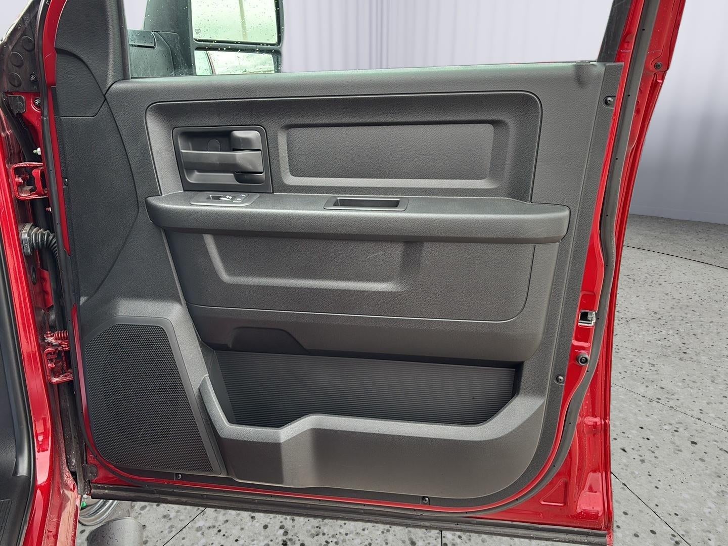 2026 RAM 2500 RAM 2500 TRADESMAN CREW CAB 4X4 6'4' BOX