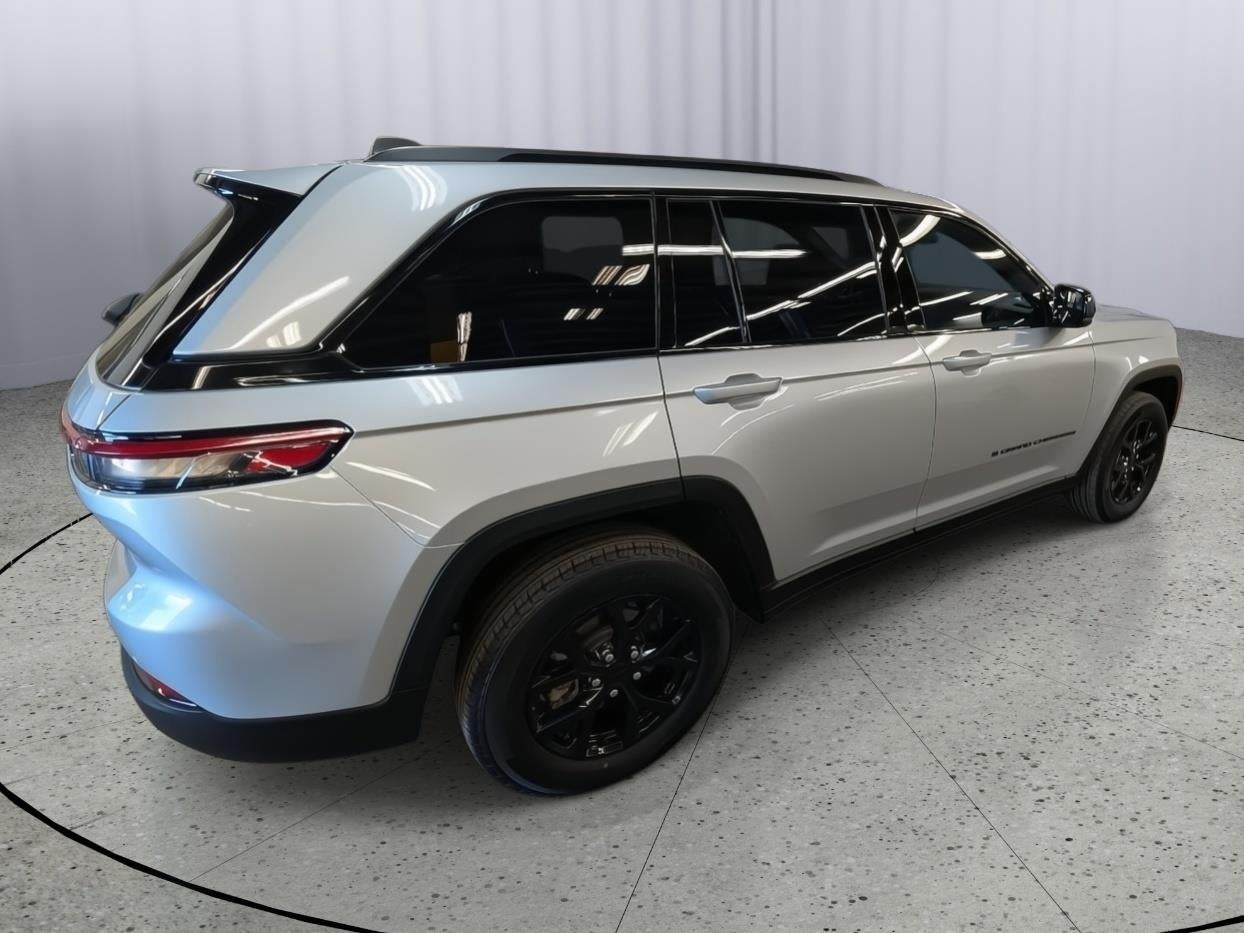 2025 Jeep Grand Cherokee Altitude 4x4