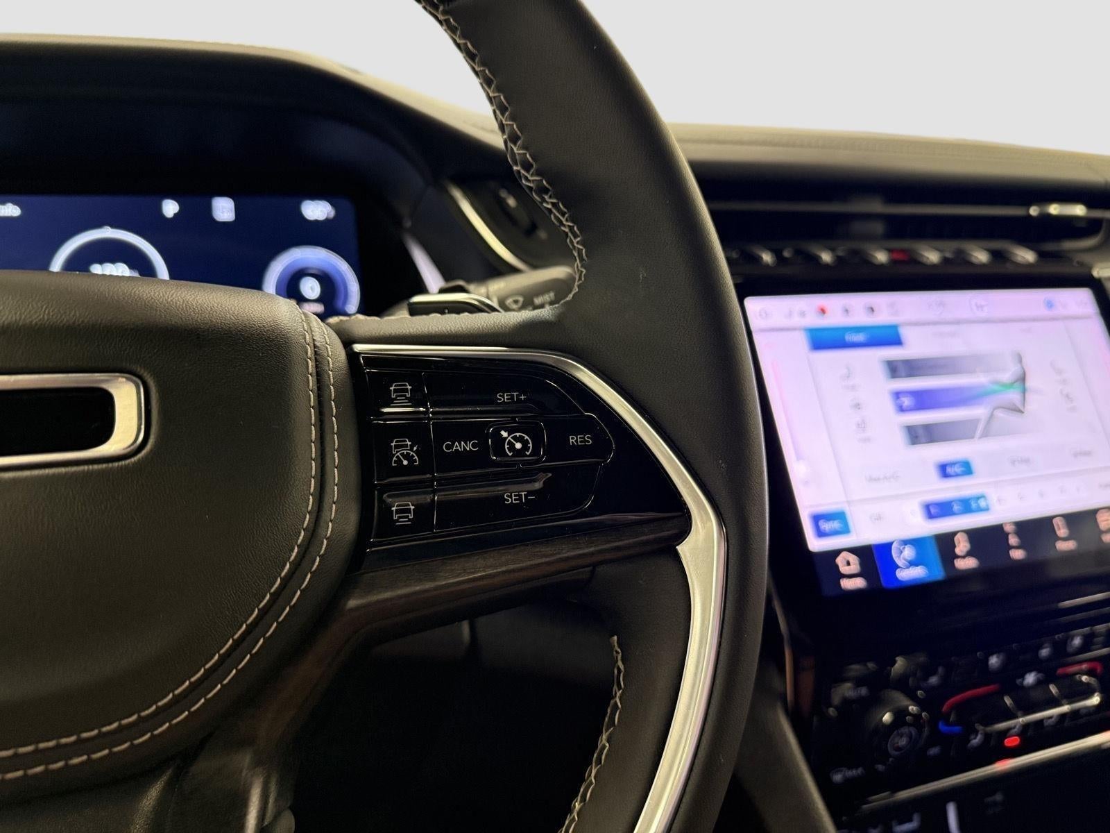 2023 Jeep Grand Cherokee Overland 4x4