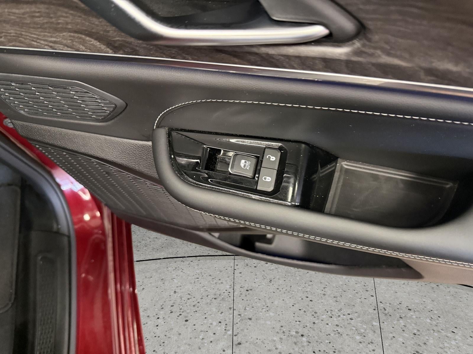 2023 Jeep Grand Cherokee Overland 4x4