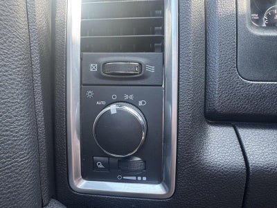 2024 RAM 1500 Classic Warlock Crew Cab 4x2 5'7' Box