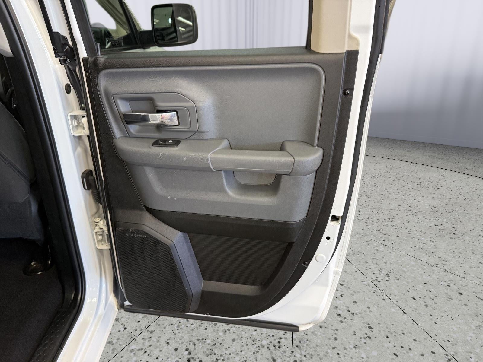 2024 RAM 1500 Classic SLT