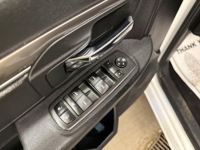 2024 RAM 1500 Classic Warlock Crew Cab 4x4 5'7' Box