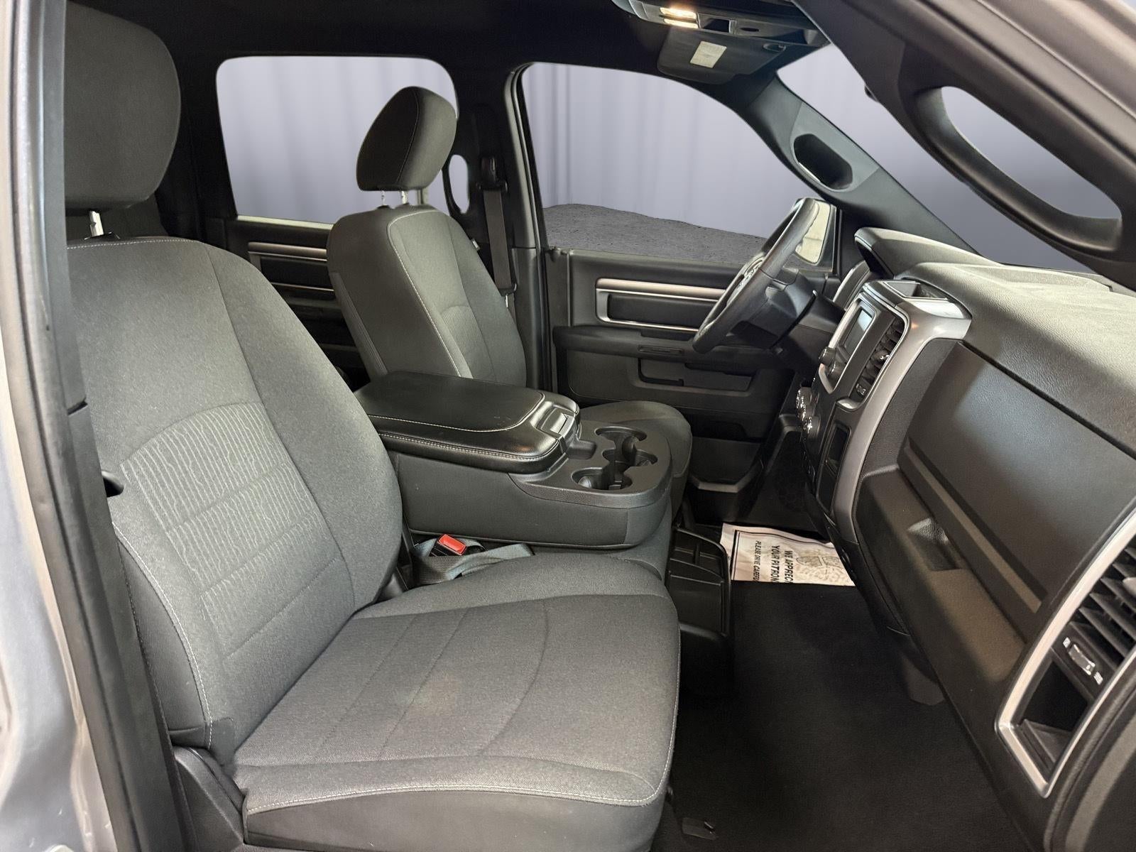 2024 RAM 1500 Classic Warlock Crew Cab 4x4 5'7' Box