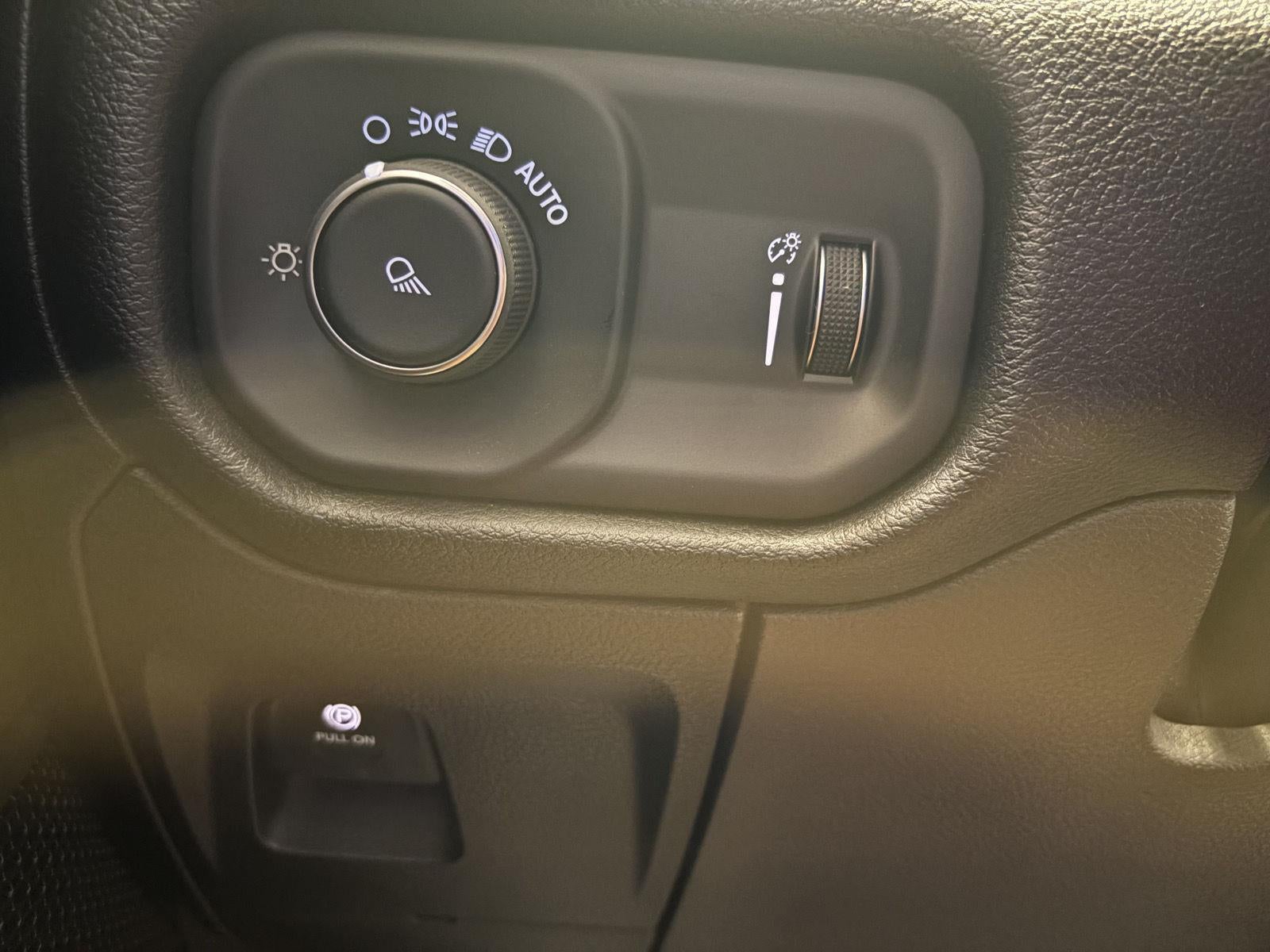 2026 RAM Ram 1500 RAM 1500 TRADESMAN QUAD CAB 4X4 6'4' BOX