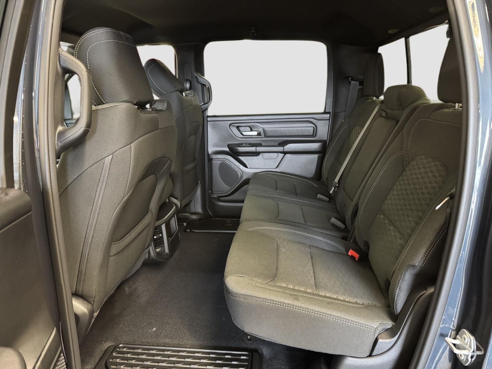 2026 RAM Ram 1500 RAM 1500 TRADESMAN CREW CAB 4X4 5'7' BOX