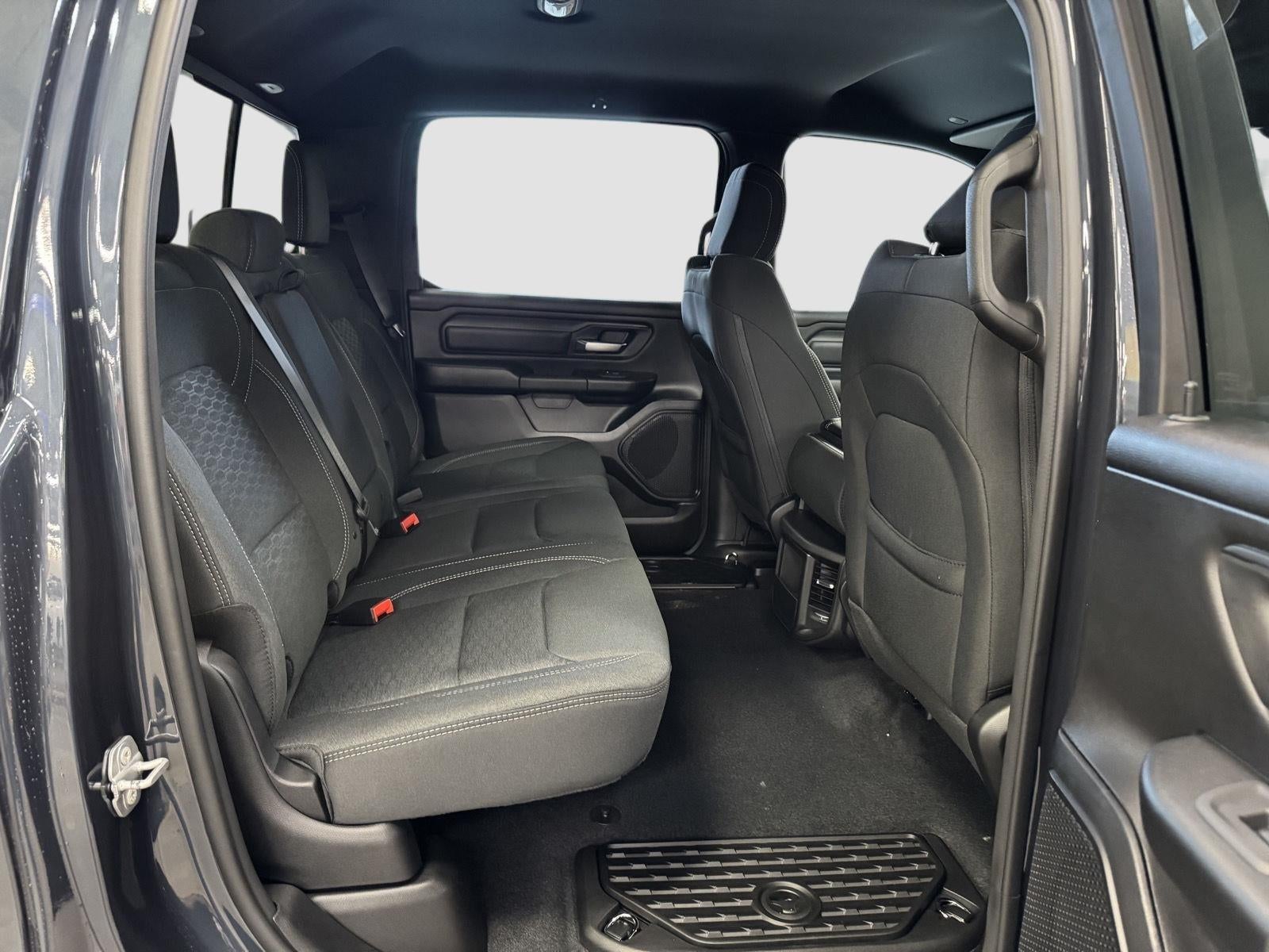 2026 RAM Ram 1500 RAM 1500 TRADESMAN CREW CAB 4X4 5'7' BOX