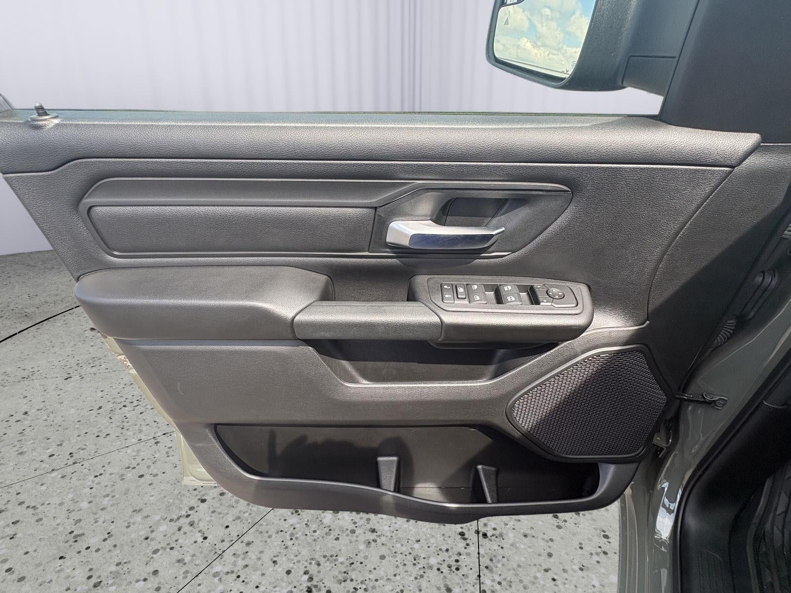 2026 RAM Ram 1500 RAM 1500 TRADESMAN CREW CAB 4X4 5'7' BOX