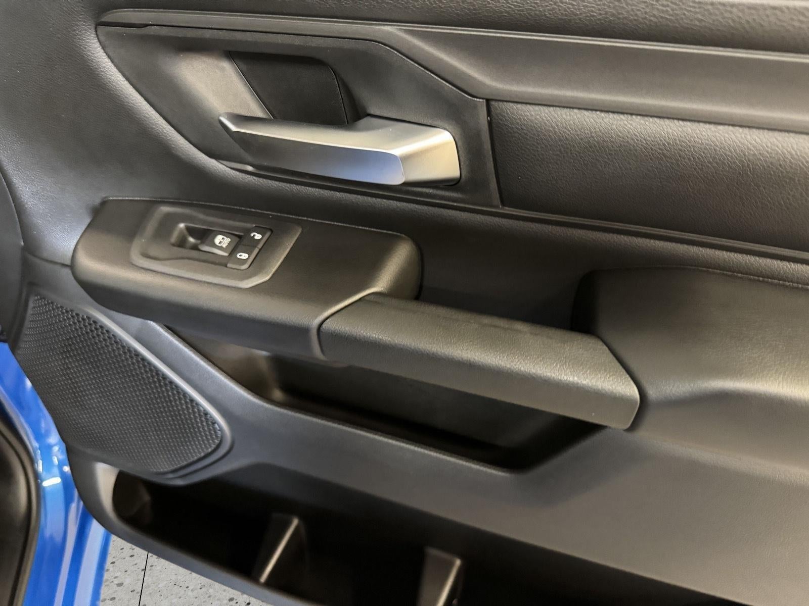 2026 RAM Ram 1500 RAM 1500 TRADESMAN CREW CAB 4X4 5'7' BOX