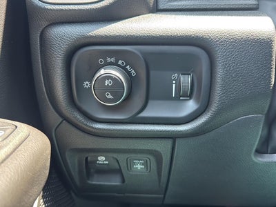 2025 RAM Ram 1500 RAM 1500 WARLOCK CREW CAB 4X4 5'7' BOX