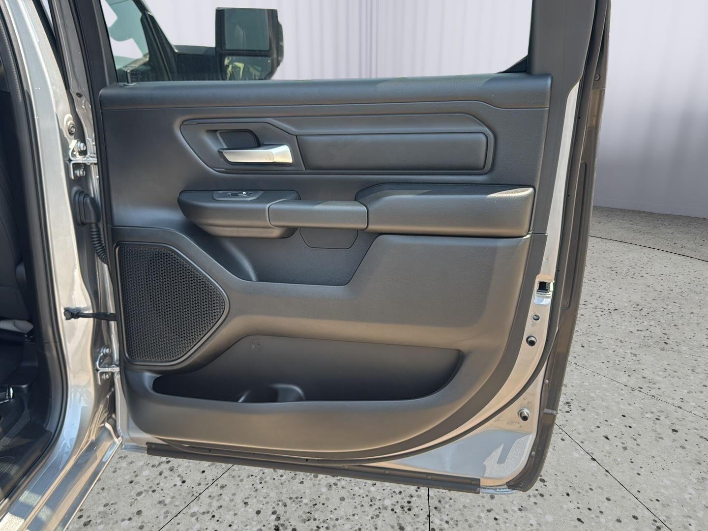 2025 RAM Ram 1500 RAM 1500 WARLOCK CREW CAB 4X4 5'7' BOX