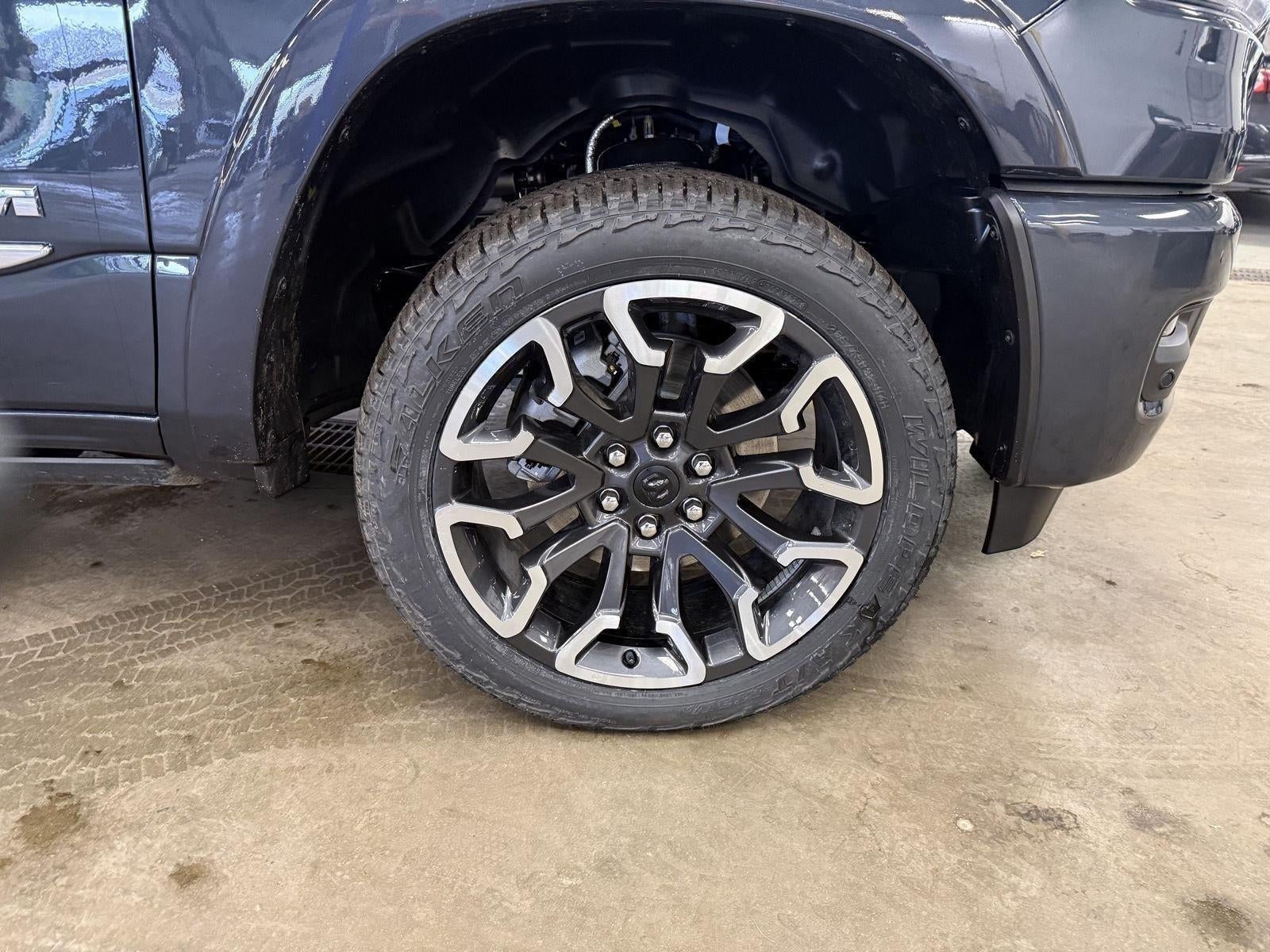 2026 RAM Ram 1500 RAM 1500 LIMITED CREW CAB 4X4 5'7' BOX