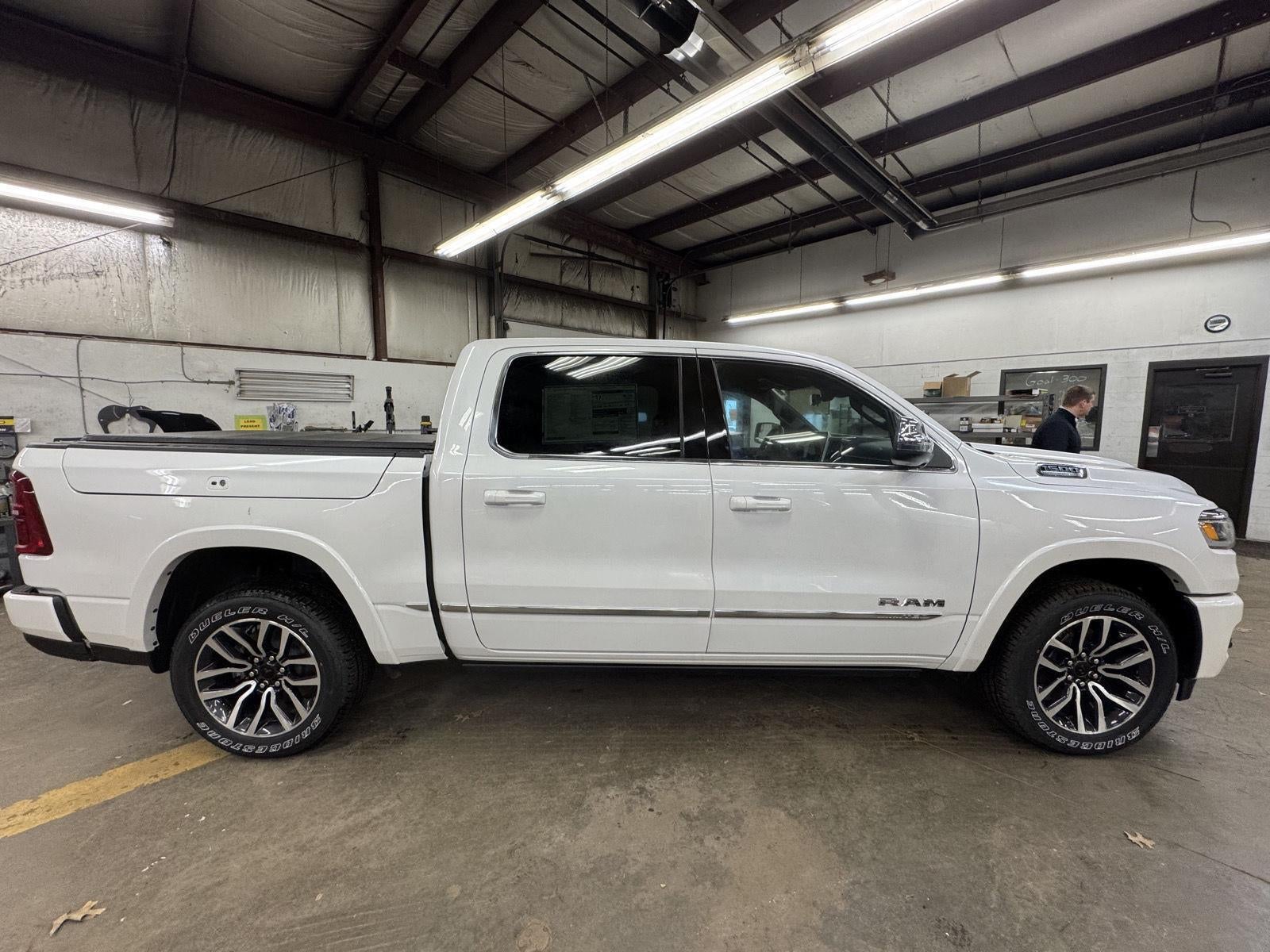 2026 RAM Ram 1500 RAM 1500 LIMITED CREW CAB 4X4 5'7' BOX
