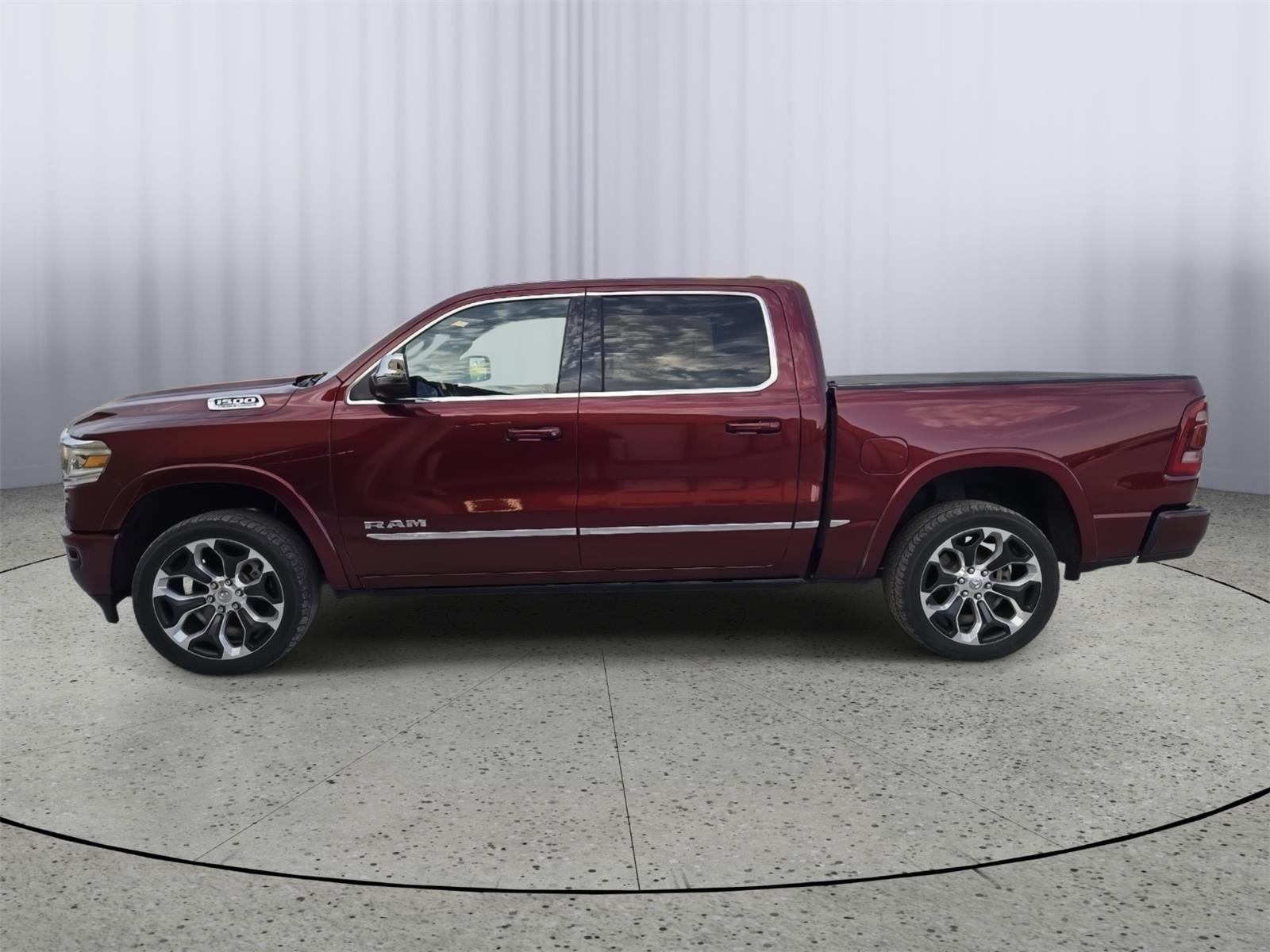 Used 2023 RAM Ram 1500 Pickup Limited with VIN 1C6SRFHT1PN589886 for sale in Kansas City