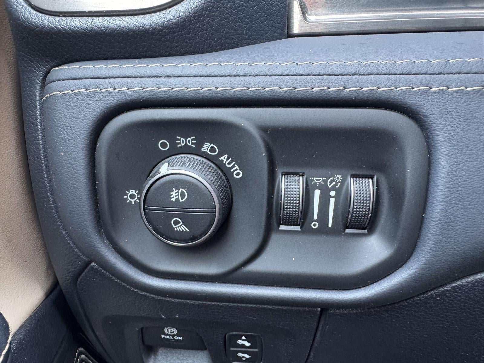 2021 RAM Ram 1500 Limited Crew Cab 4x4 5'7' Box