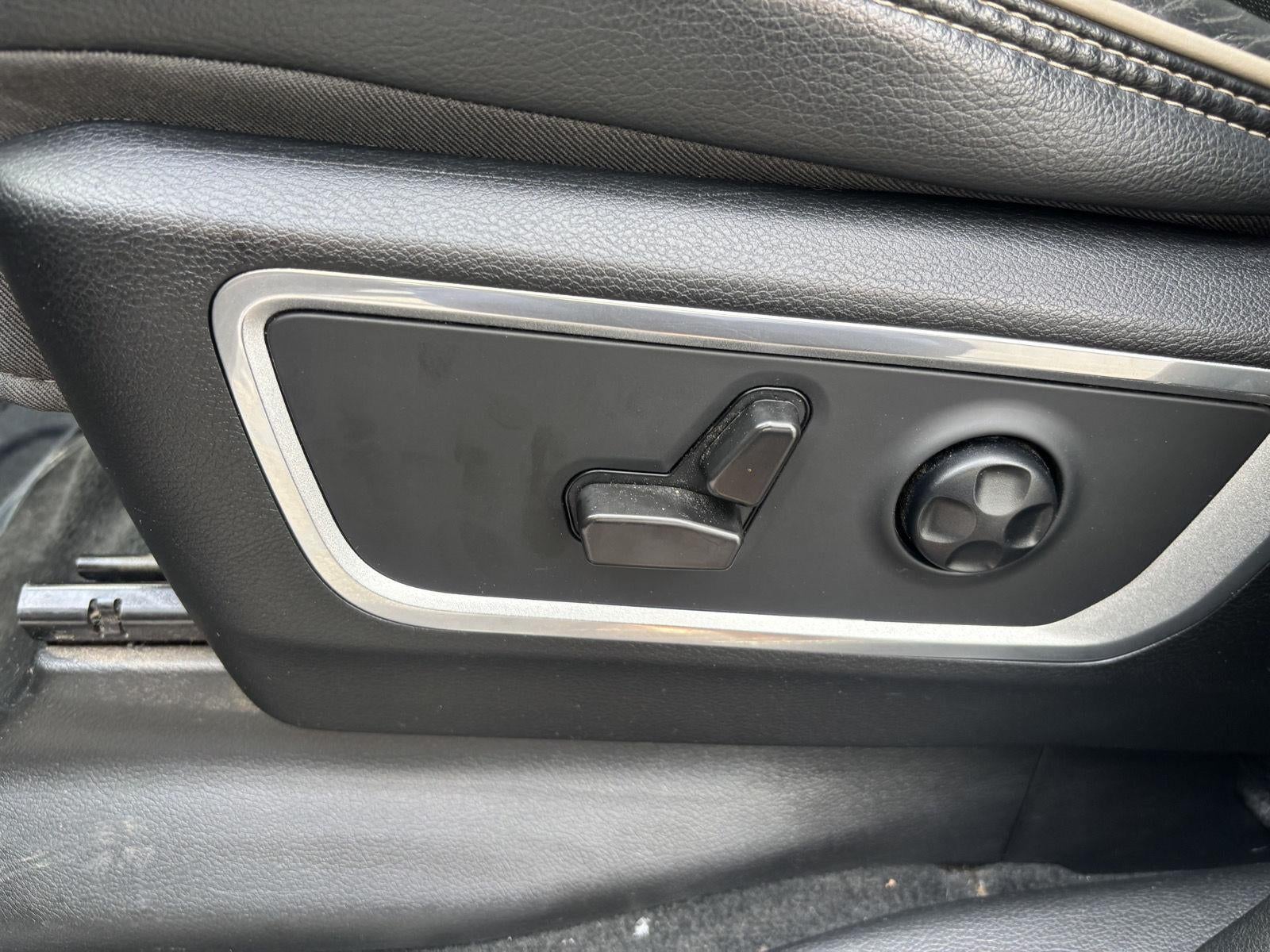 2021 RAM 1500 Laramie Crew Cab 4x4 5'7' Box