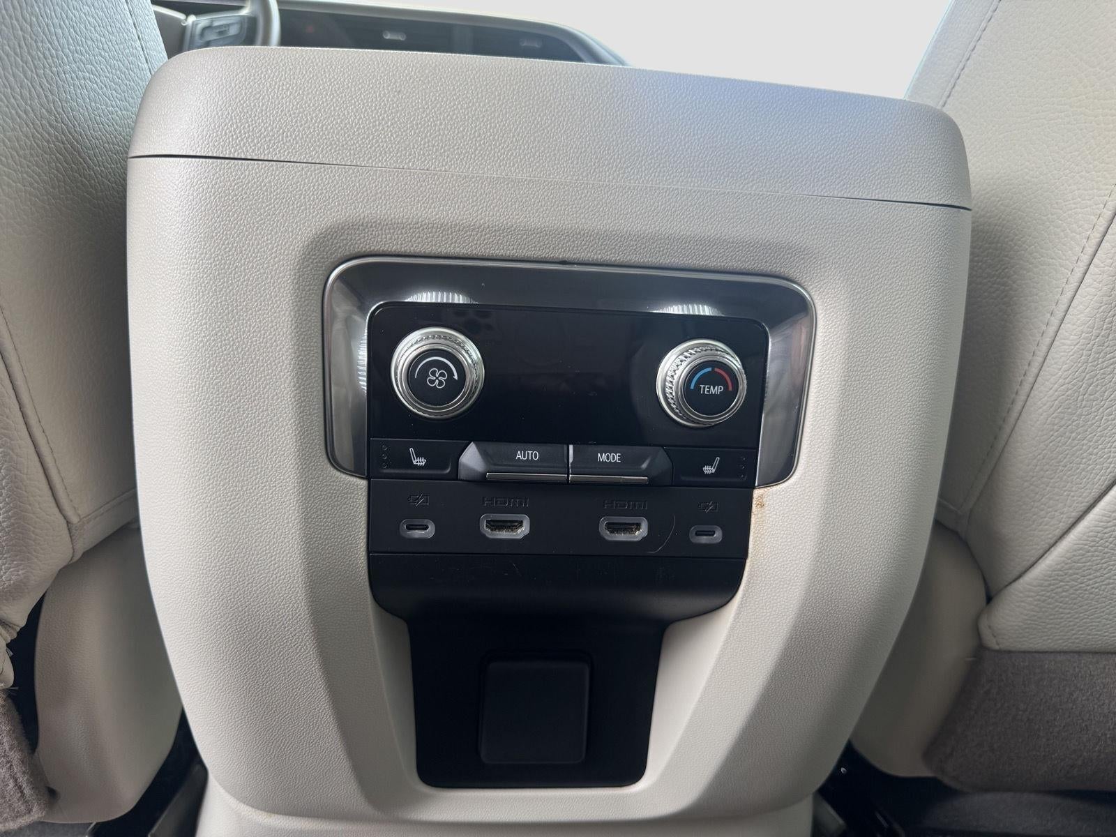 2022 GMC Yukon 4WD Denali