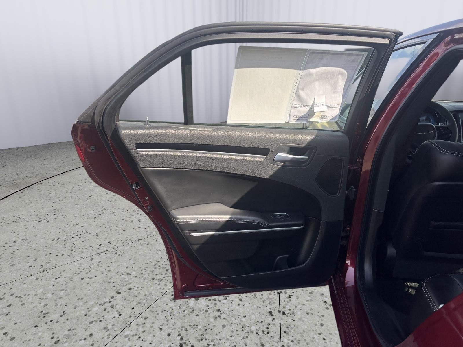 2022 Chrysler 300 300S