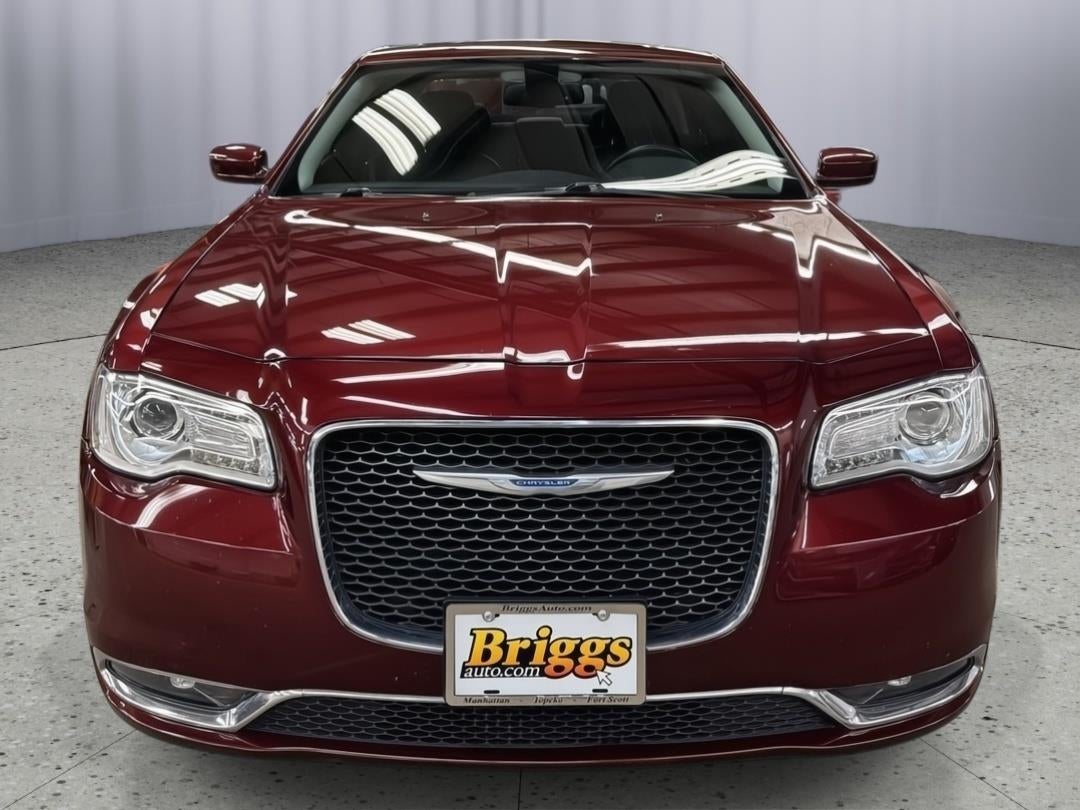 Used 2016 Chrysler 300 Limited with VIN 2C3CCARGXGH235672 for sale in Kansas City