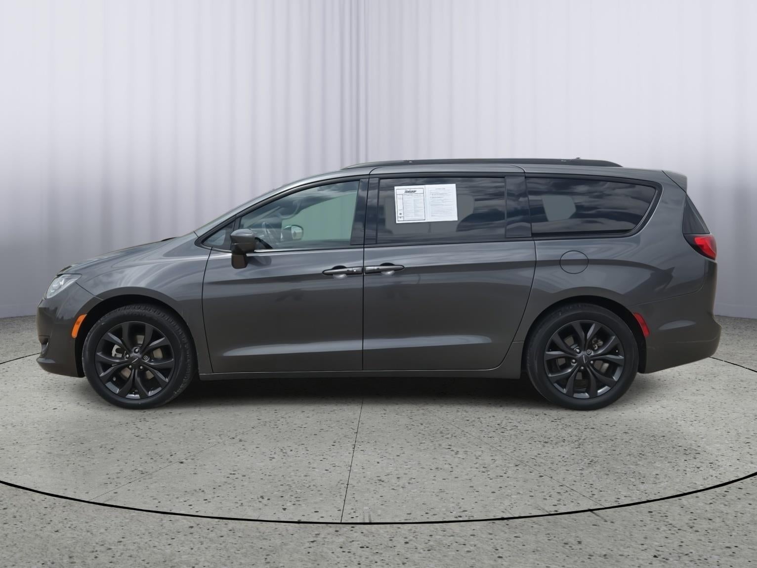 Used 2018 Chrysler Pacifica Touring L Plus with VIN 2C4RC1EG6JR351299 for sale in Kansas City