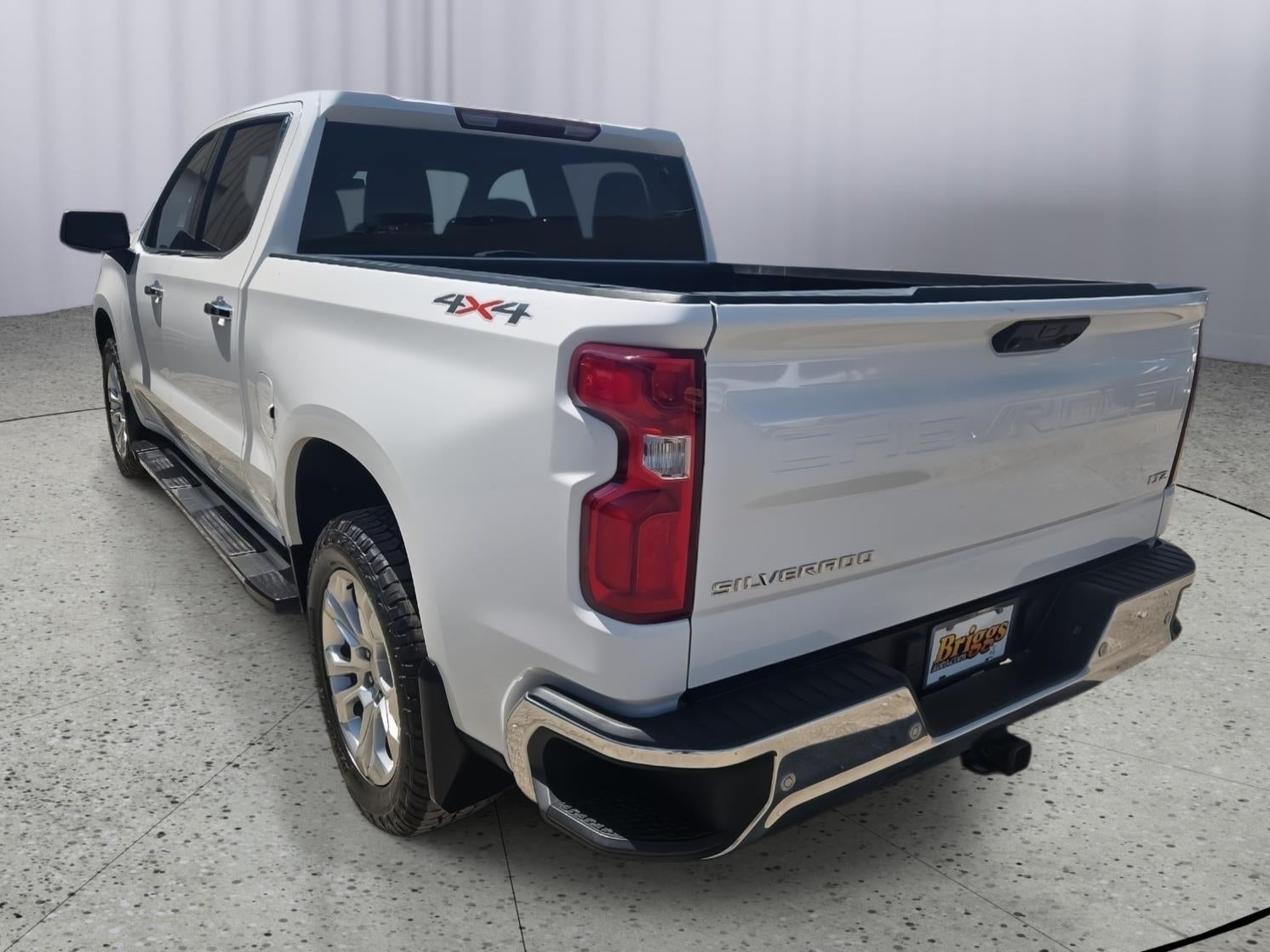 2023 Chevrolet Silverado 1500 4WD Crew Cab Short Bed LTZ