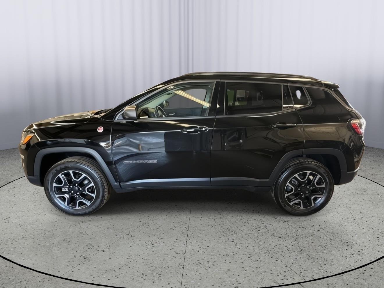 Used 2019 Jeep Compass Trailhawk with VIN 3C4NJDDBXKT662227 for sale in Kansas City